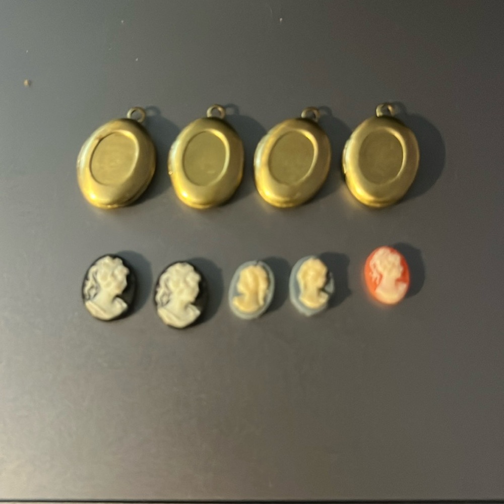 Vintage lockets lovebirds